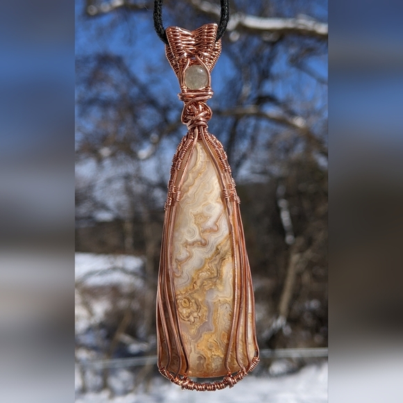 Golden Lace Agate Pendant Necklace Unique Artisan Copper Design - Picture 6 of 17